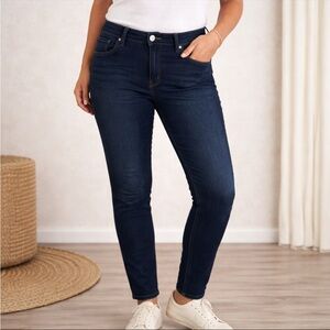 Levi’s 711 Skinny Dark Wash Stretch Jeans Women’s Size 32